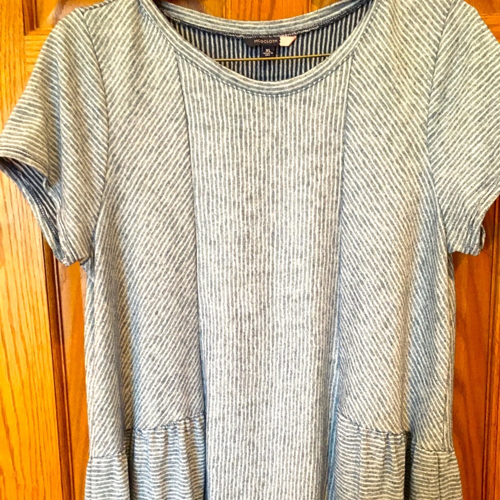 Women’s short sleeve tunic